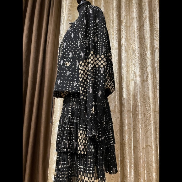 Dress - Picture 3 of 13